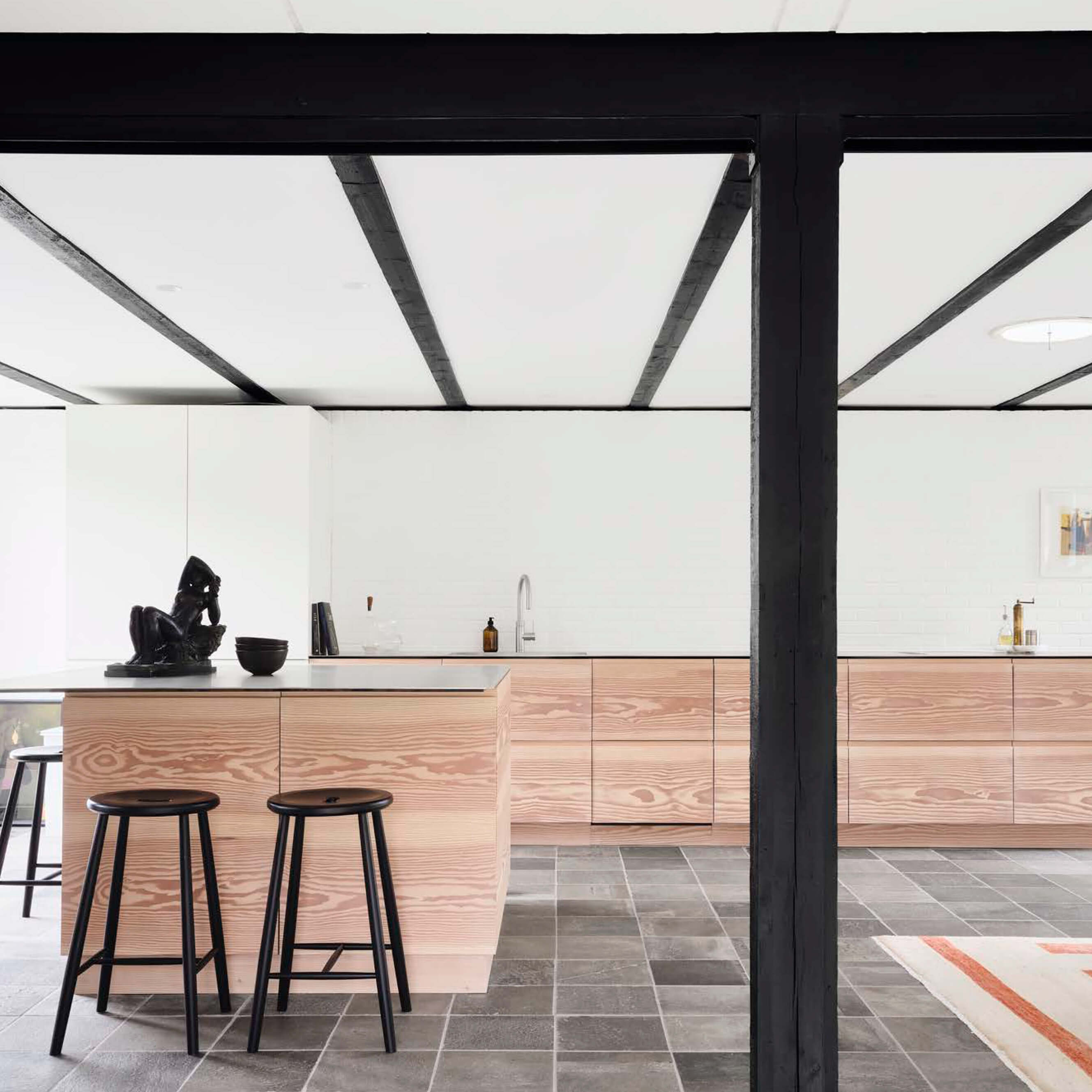 Det store vitrineskab giver synlighed